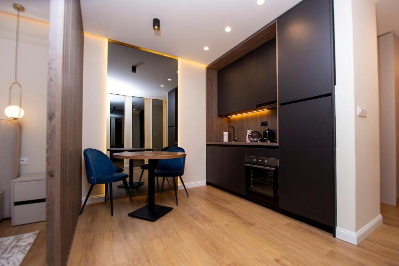 Elegant Designer's Studio - image 9