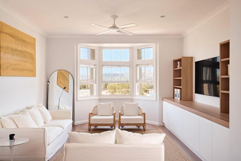 Sundrift Manly - image 1