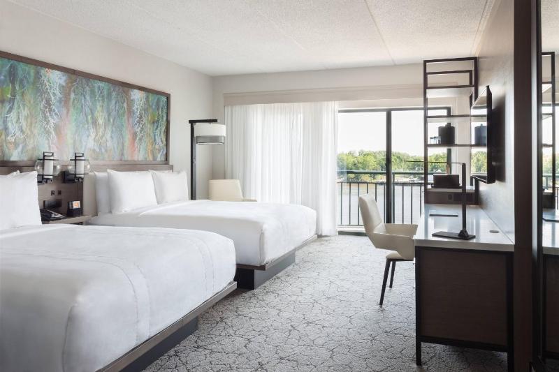 Marriott Savannah Riverfront - image 41