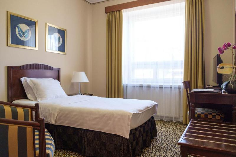 Single Room image 2