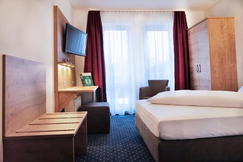 Single Room image 4