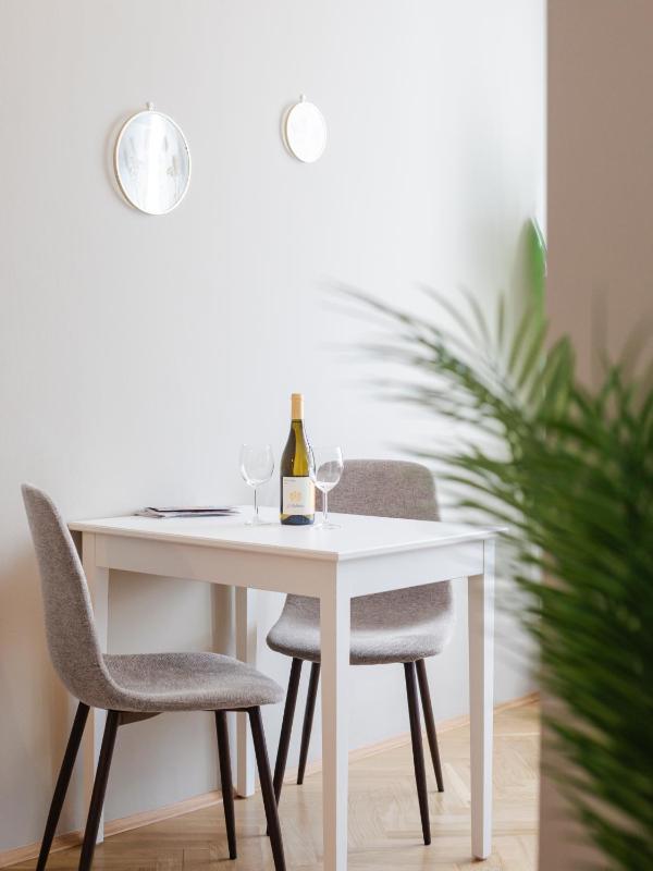 Boho Living Altstadt Suites - Free Parking by HERO HOMES Graz - image 44