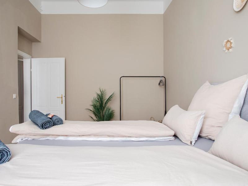 Boho Living Altstadt Suites - Free Parking by HERO HOMES Graz - image 49