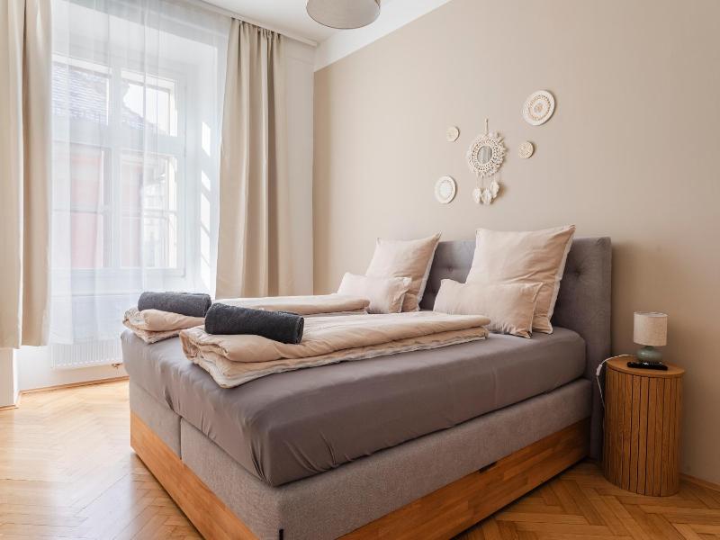 Boho Living Altstadt Suites - Free Parking by HERO HOMES Graz - image 36