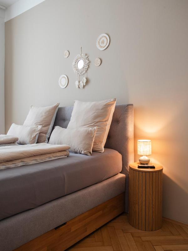 Boho Living Altstadt Suites - Free Parking by HERO HOMES Graz - image 40