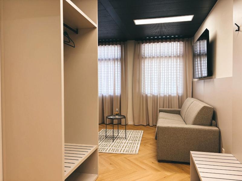 B-ROOMS Bleisure Hotel - Lugano district - image 8
