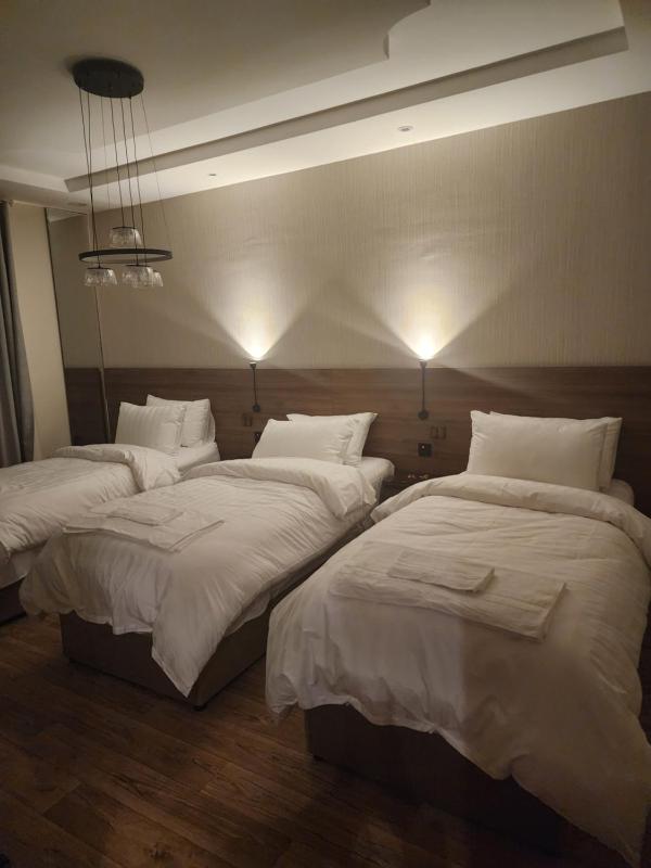 Mo home - image 12