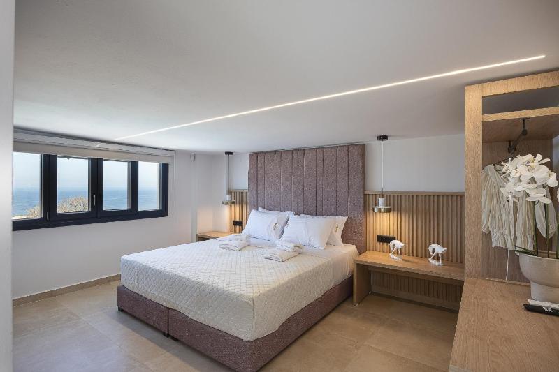 Villa Azure Luxury Sea View Villa - image 6