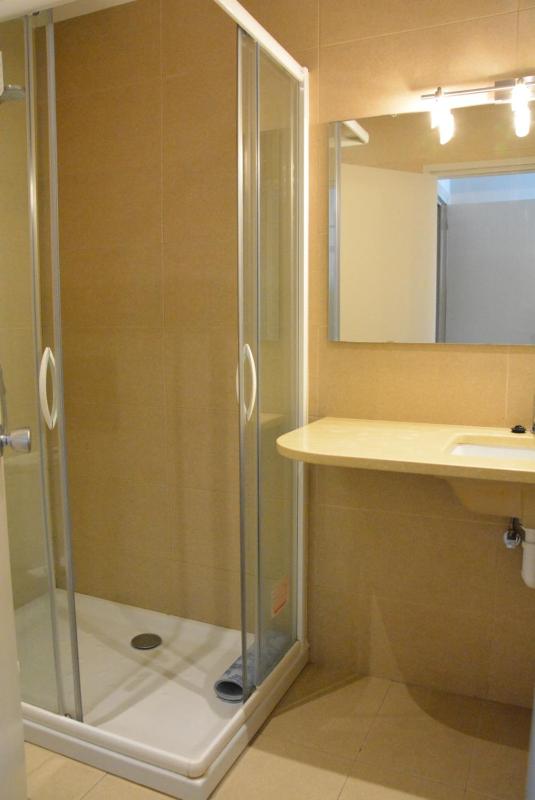 Three-Bedroom Apartment C image 4