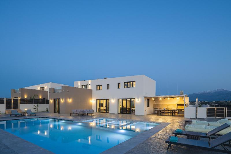 Elysioum Pearl Villas - With 2 Private Pools - image 12