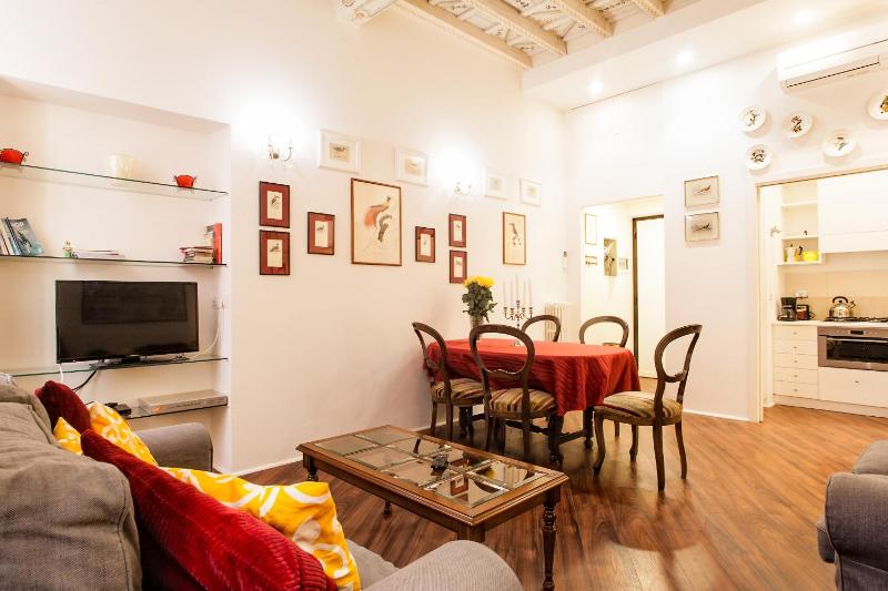 Vicolo Torretta - FromHometoRome - image 14