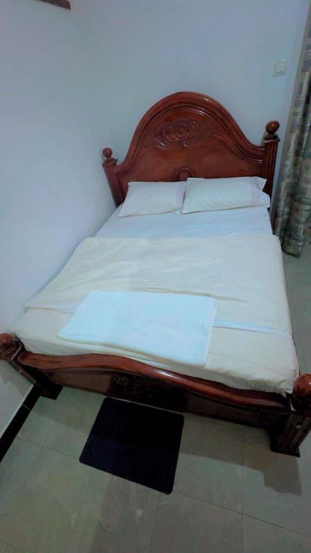 Roadside apartment - image 1