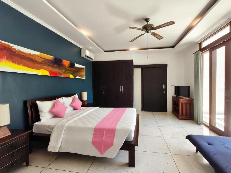 The Lavana Dzawani Seminyak 3 Bedroom Villa - image 20