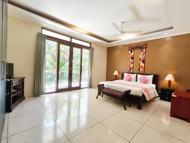 The Lavana Dzawani Seminyak 3 Bedroom Villa - image 2