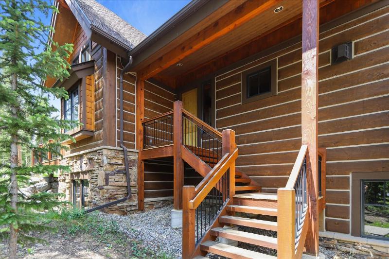 Shock Hill Retreat Excellent Location Breck Townhome with Hot Tub Near Gondola - image 28