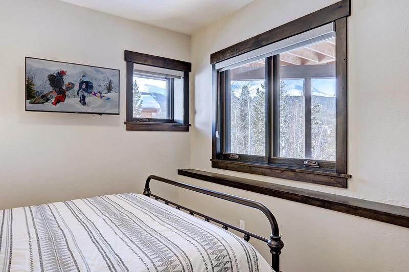 Shadows Summit Peak 7 Breck Home with Hot Tub and Views - image 43