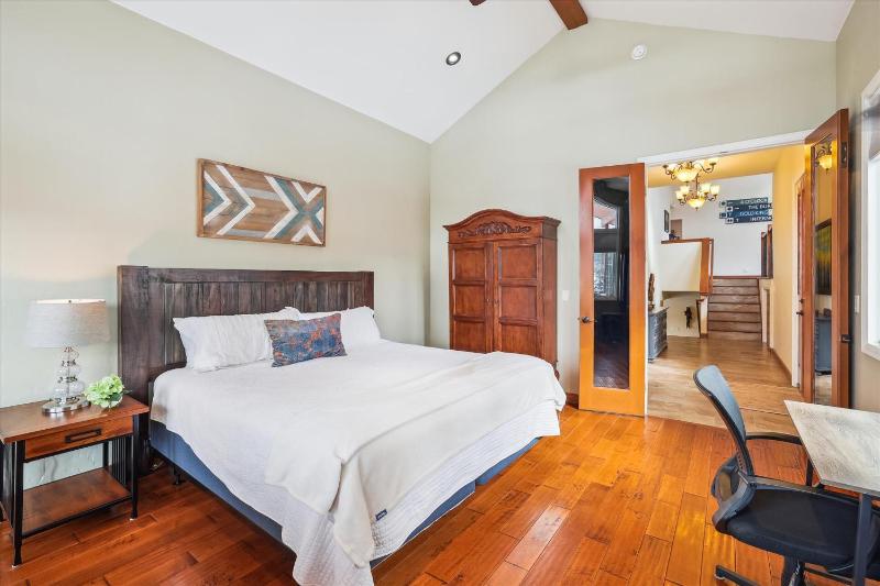 Silver Shekel Retreat Breck Home with Hot Tub and Views - image 26