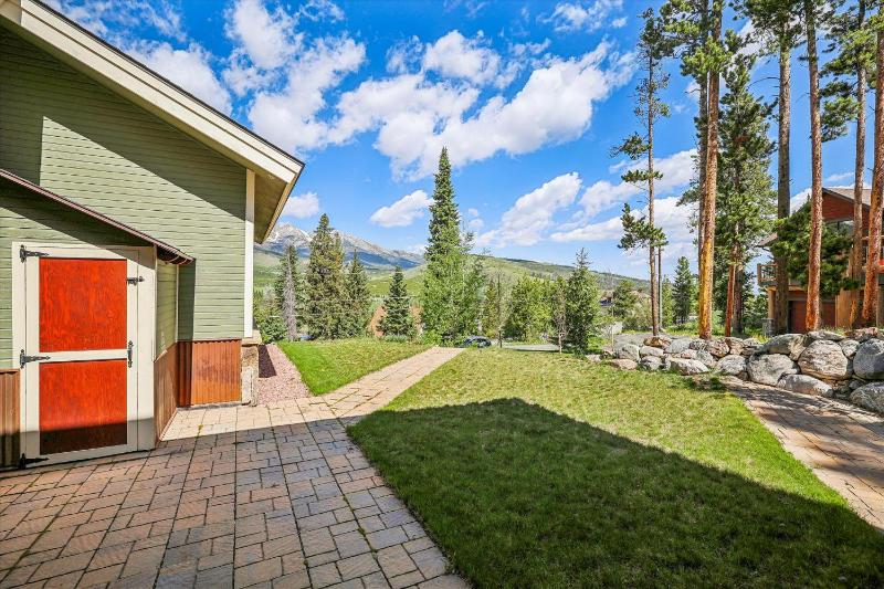 Silver Shekel Retreat Breck Home with Hot Tub and Views - image 8
