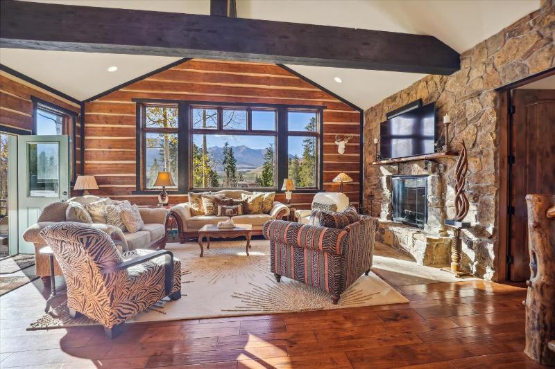 Silver Circle Lodge-5BR Breck Home with Hot Tub and Ski Views - image 50