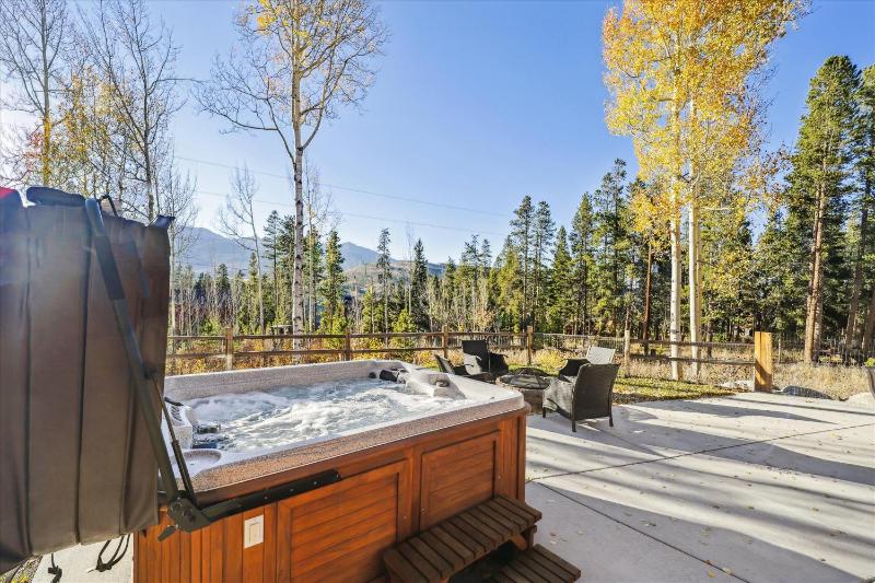 Silver Circle Lodge-5BR Breck Home with Hot Tub and Ski Views - image 31