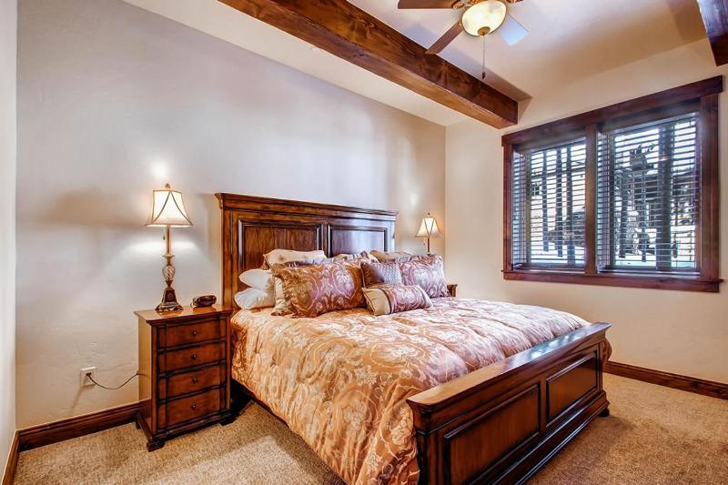 Slopeside Manor: Ski Access on Peak 8 Private Hot Tub Resort Amenities - image 21