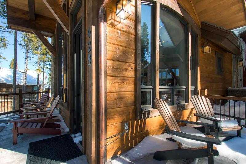 Slopeside Manor: Ski Access on Peak 8 Private Hot Tub Resort Amenities - image 9