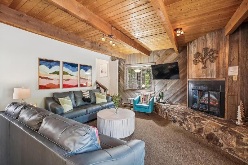SnowAway: Wooded Peak 8 Breckenridge Home with Ski Access - image 1