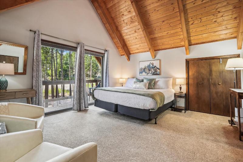 SnowAway: Wooded Peak 8 Breckenridge Home with Ski Access - image 27