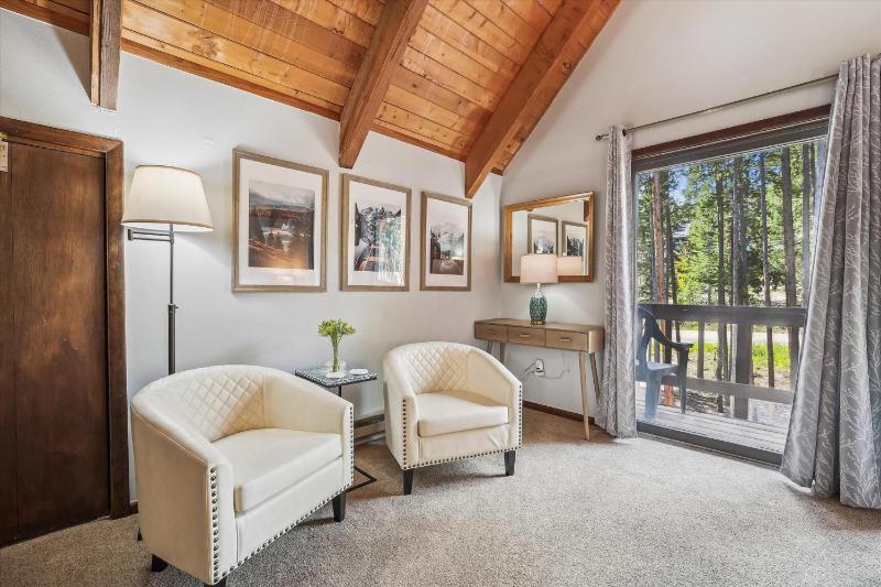 SnowAway: Wooded Peak 8 Breckenridge Home with Ski Access - image 11
