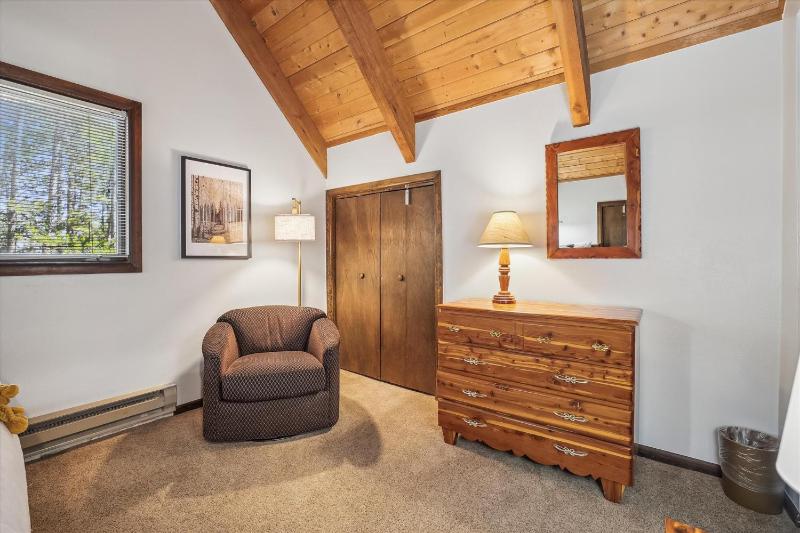 SnowAway: Wooded Peak 8 Breckenridge Home with Ski Access - image 17