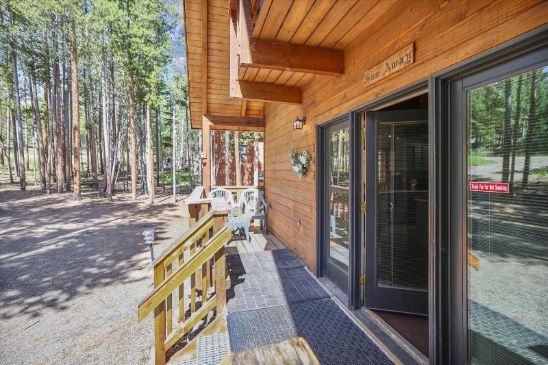 SnowAway: Wooded Peak 8 Breckenridge Home with Ski Access - image 9