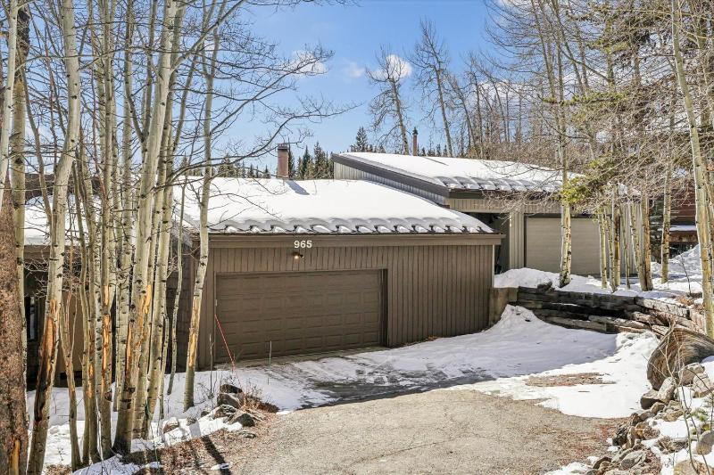 Snowflake Lookout: Ski In/Out Breckenridge Townhome with Hot Tub - image 38
