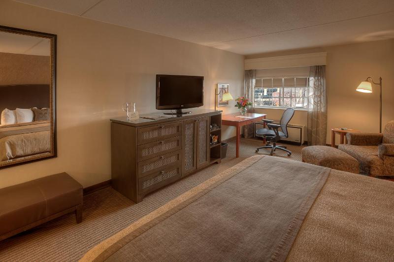 King Room - Disability Access - Non Smoking image 2