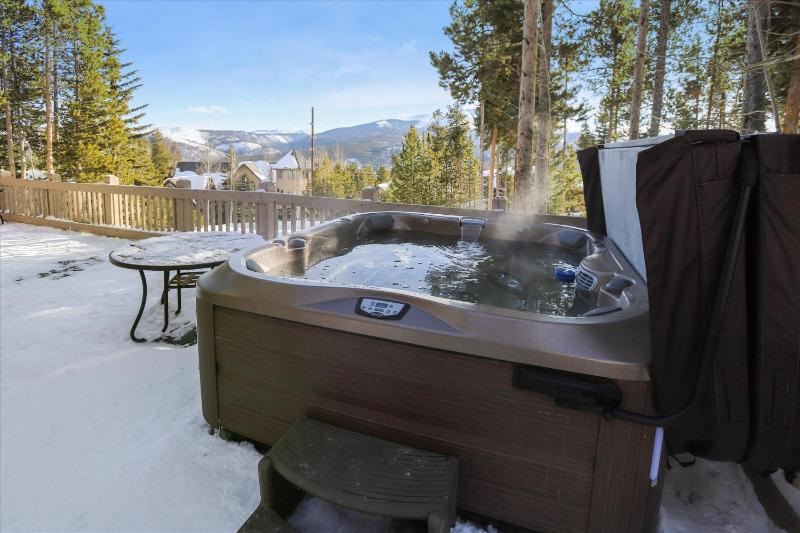 The Duck House: Ski In / Out Breckenridge Home with Hot Tub and Sauna - image 22