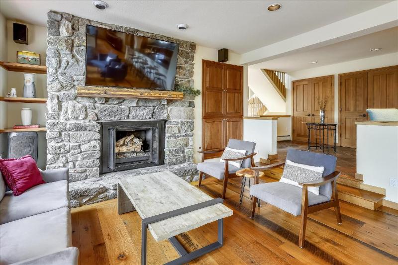 The Duck House: Ski In / Out Breckenridge Home with Hot Tub and Sauna - image 30