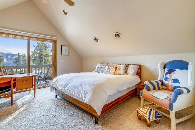 The Duck House: Ski In / Out Breckenridge Home with Hot Tub and Sauna - image 18