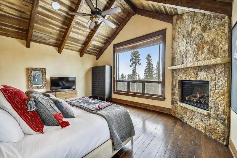 The Great Escape: Breckenridge Home with Hot Tub and Mountain Views - image 39