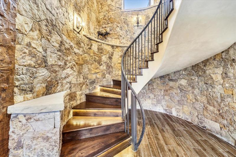 The Great Escape: Breckenridge Home with Hot Tub and Mountain Views - image 24
