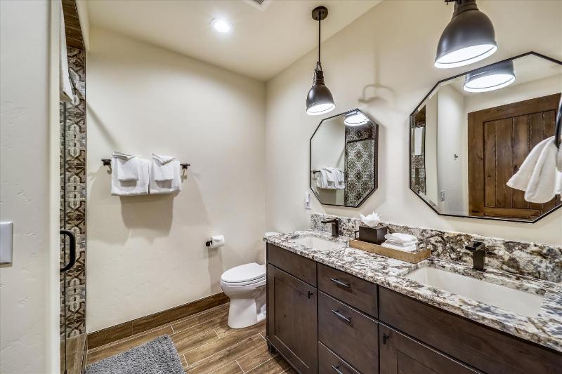 The Great Escape: Breckenridge Home with Hot Tub and Mountain Views - image 17