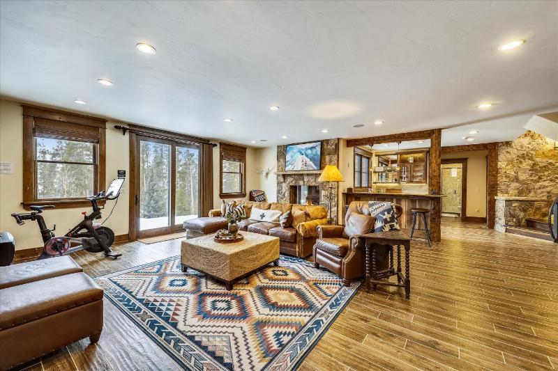 The Great Escape: Breckenridge Home with Hot Tub and Mountain Views - image 45