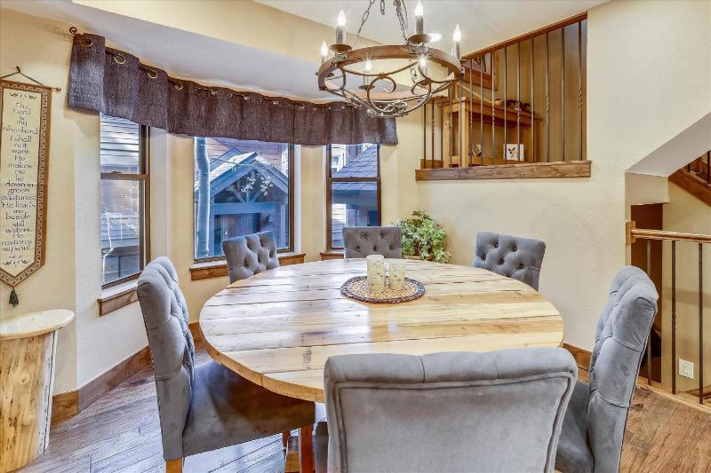 Village Point 109: Breckenridge Townhome with Private Hot Tub Near Peak 9 - image 11