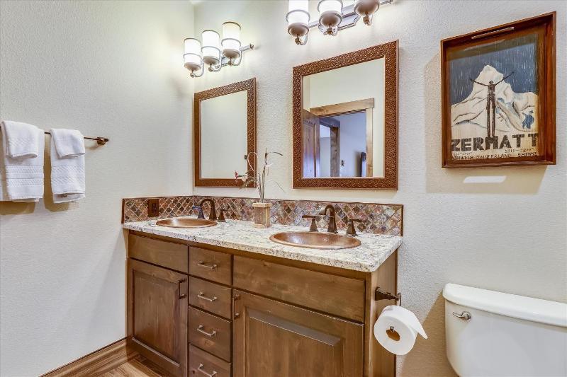 Village Point 109: Breckenridge Townhome with Private Hot Tub Near Peak 9 - image 38