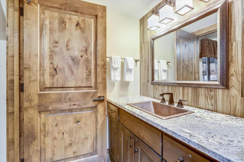 Village Point 109: Breckenridge Townhome with Private Hot Tub Near Peak 9 - image 23