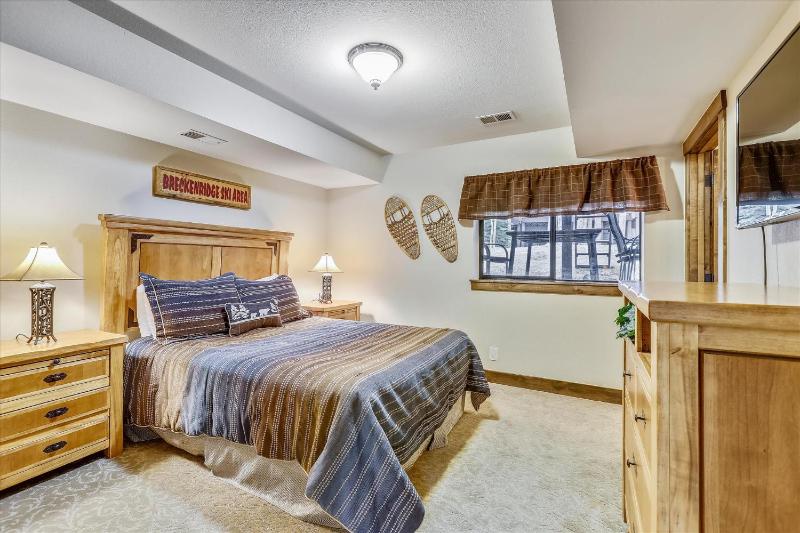 Village Point 109: Breckenridge Townhome with Private Hot Tub Near Peak 9 - image 37