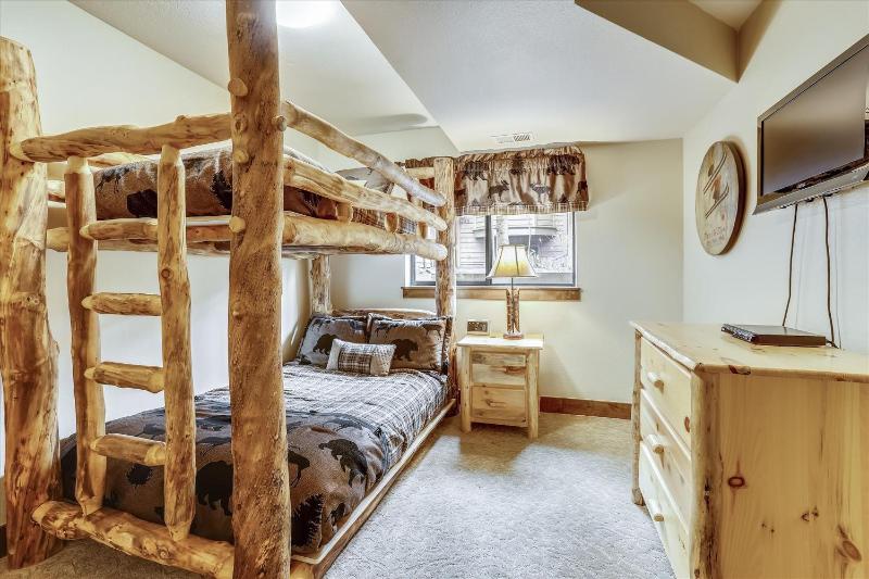 Village Point 109: Breckenridge Townhome with Private Hot Tub Near Peak 9 - image 34