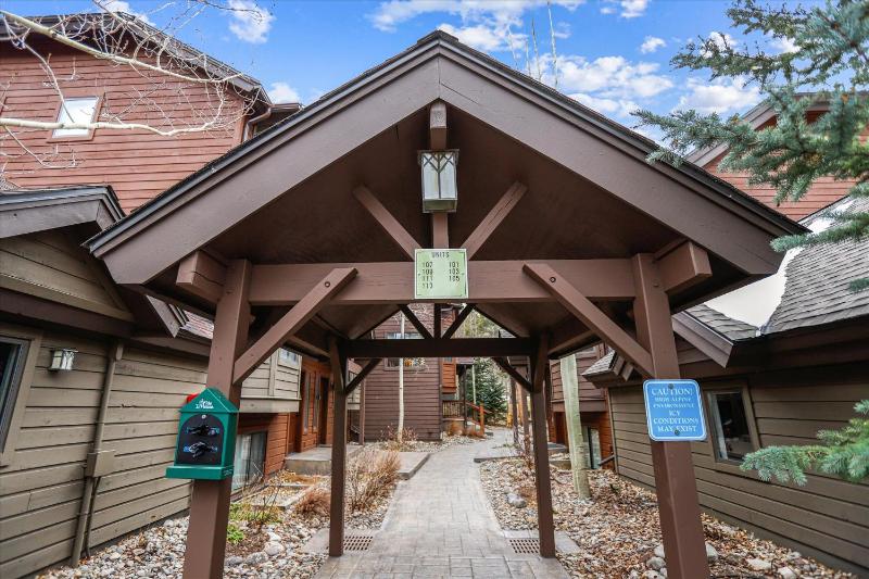 Village Point 109: Breckenridge Townhome with Private Hot Tub Near Peak 9 - image 25