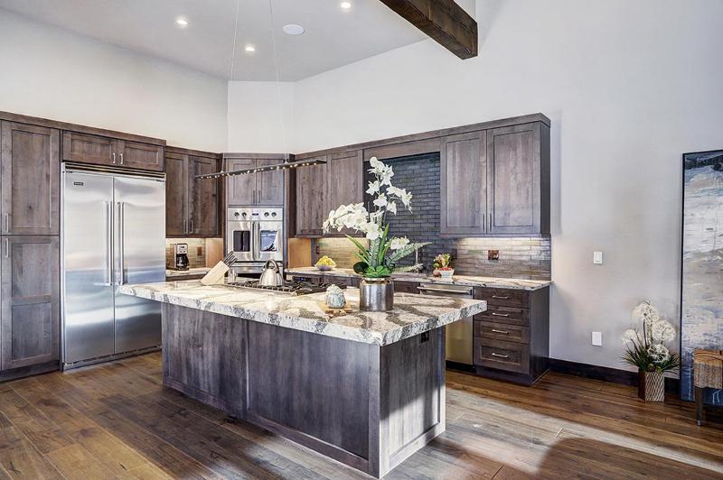 Wintours Leap has easy ski access and private hob! - image 48