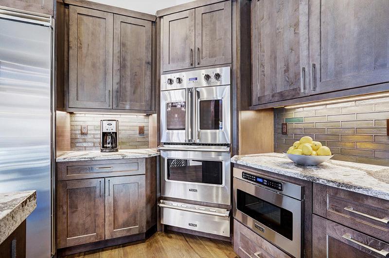 Wintours Leap has easy ski access and private hob! - image 37