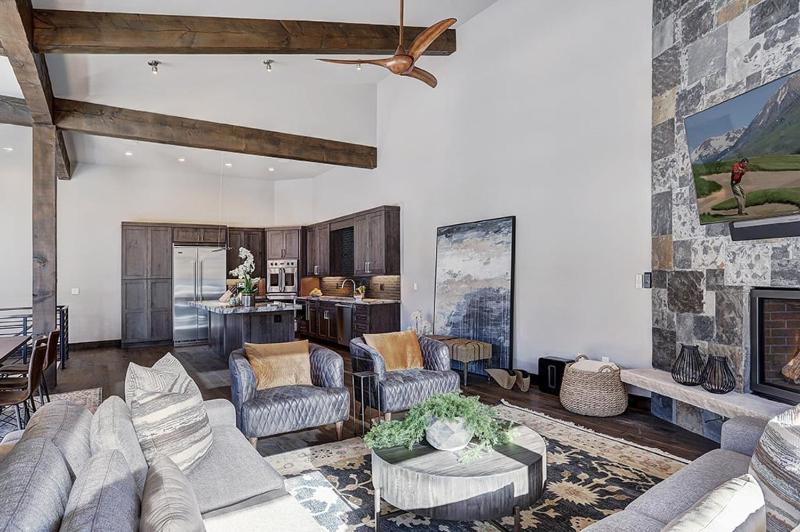 Wintours Leap has easy ski access and private hob! - image 26