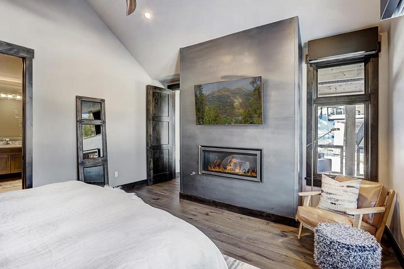 Wintours Leap has easy ski access and private hob! - image 17
